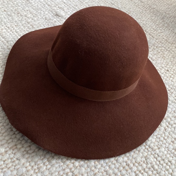 Felted Wool Hat - Like New - Picture 3 of 6